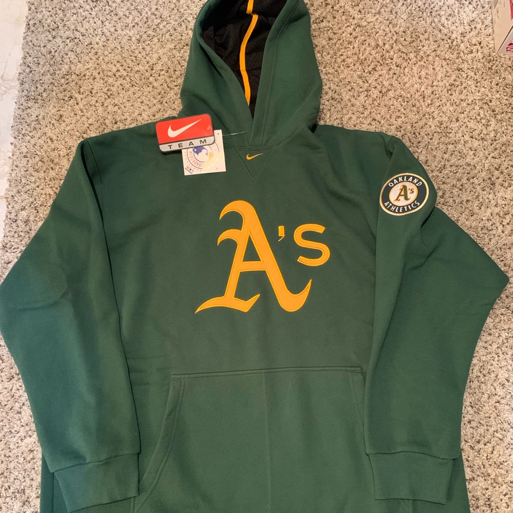 Men’s Nike MLB A’s Hooded Sweatshirt New with Tags